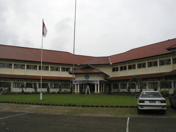 サテライトオフィスが設置されているインドネシア科学院生物材料研究ユニット（チビノン、インドネシア）