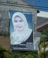 A Giant Picture of Ratna Ani Lestari in one corner of the street in Banyuwangi.
Report

Date taken: July 13, 2010.
Place: Banyuwangi, East Java, Indonesia.
Taken by: Kurniawati Hastuti Dewi