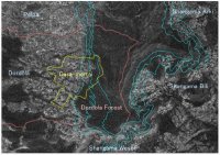 1984 年に撮影された航空写真。黄色い線が調査地区。赤い線が調査した村。
青い3 本の真ん中の線
が標高2800ｍ。
Aerial photo in 1984. Yellow line represents research area. Red
line shows research village. Blue line in the middle is the contour line,
2800m above sea level.
Report
■Date taken: January 1984（写真は航空写真で1984年1月） 
■Place: South Ali Zone, Ethiopia（エチオピア国南アリゾーン）
■Taken by Ethiopian Mapping Agency（エチオピア地図公社）