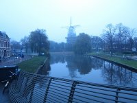 写真2　オランダ・ライデン市の風車：16世紀以降，オランダ東インド会社を筆頭に，貿易国家として繁栄したオランダの，シンボルマークの一つが風車である。
Report
Date Taken: 
Place: 
Taken by: 